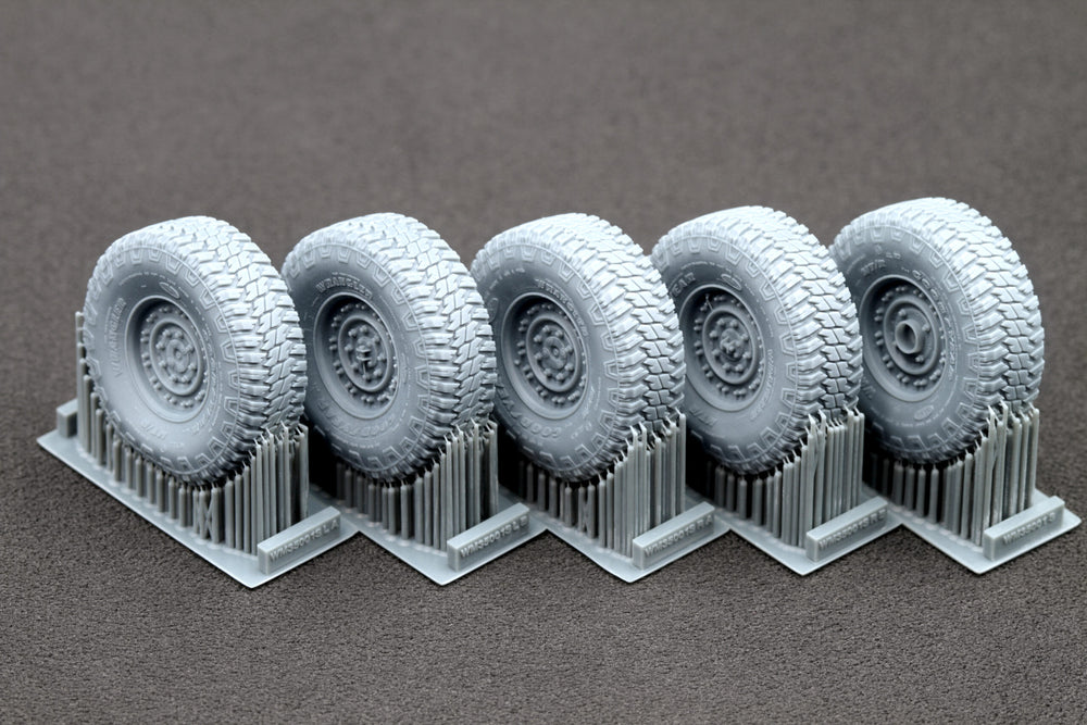 ScaleX HMMWV MT/R 24-bolt Weighted Wheel Set For ICM 1:35 Model Kits