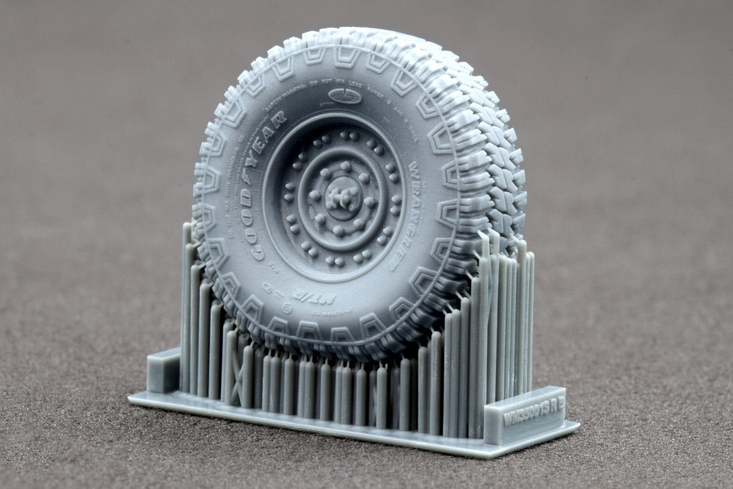 ScaleX HMMWV MT/R 24-bolt Weighted Wheel Set For ICM 1:35 Model Kits