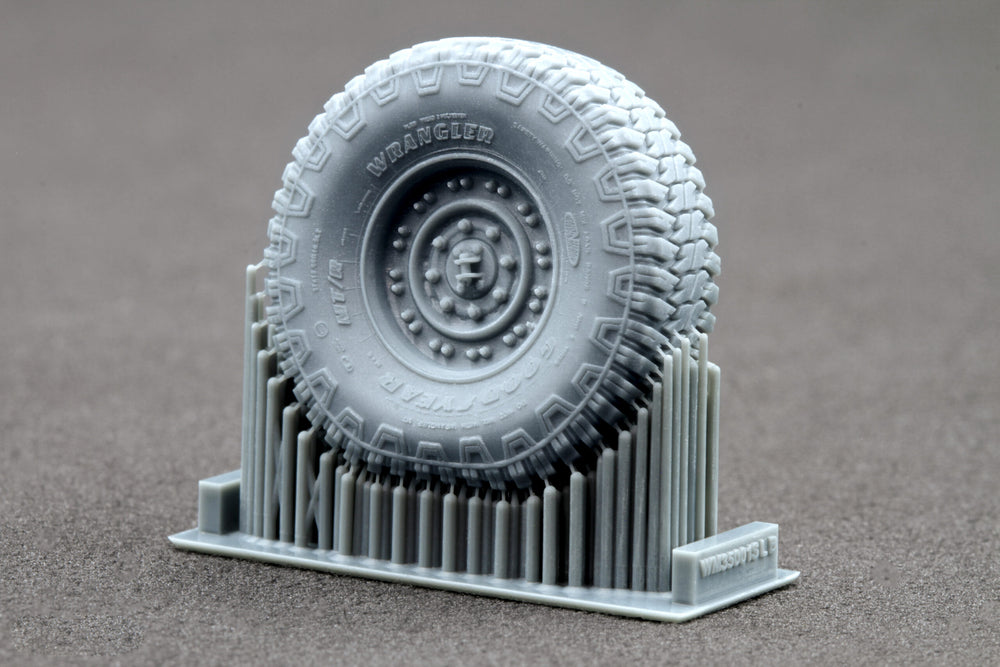 ScaleX HMMWV MT/R 24-bolt Weighted Wheel Set For ICM 1:35 Model Kits