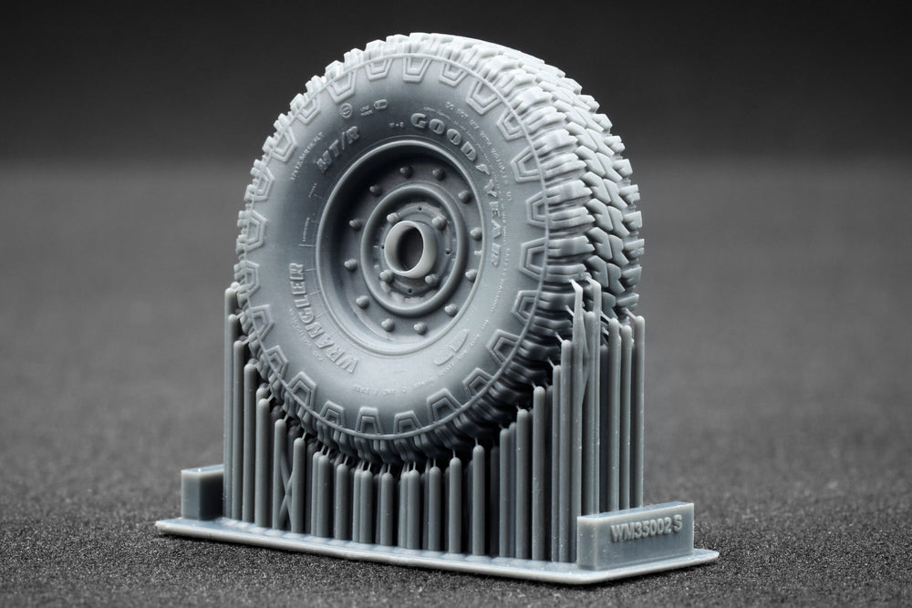 ScaleX HMMWV MT/R 12-bolt Ordinary Wheel Set For ICM 1:35 Model Kits