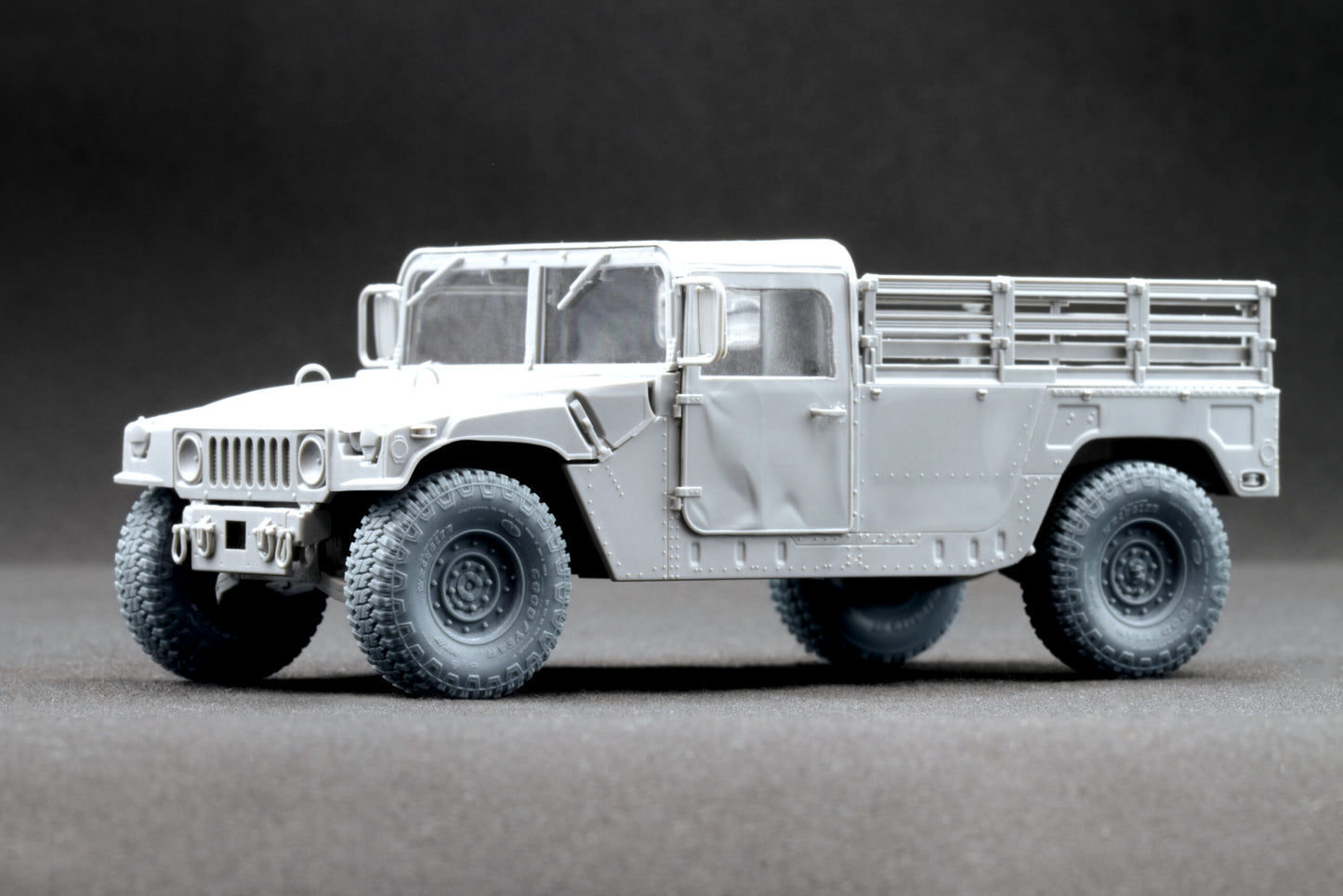 ScaleX HMMWV MT/R 12-bolt Ordinary Wheel Set For ICM 1:35 Model Kits