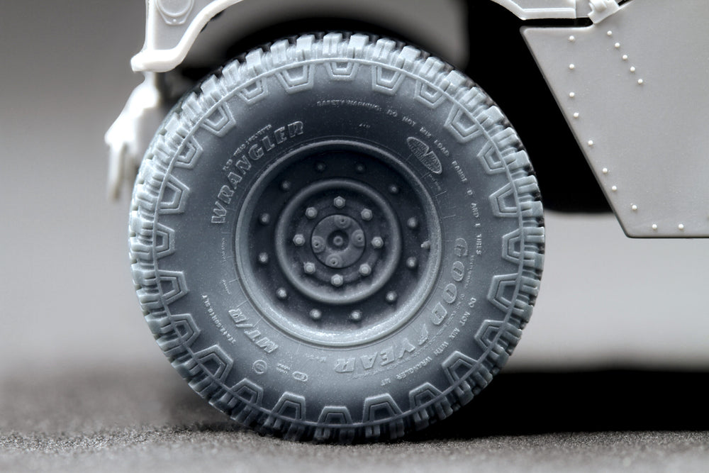 ScaleX HMMWV MT/R 12-bolt Ordinary Wheel Set For ICM 1:35 Model Kits