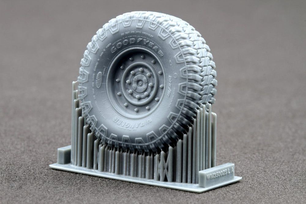 ScaleX HMMWV MT/R 12-bolt Weighted Wheel Set For ICM 1:35 Model Kits