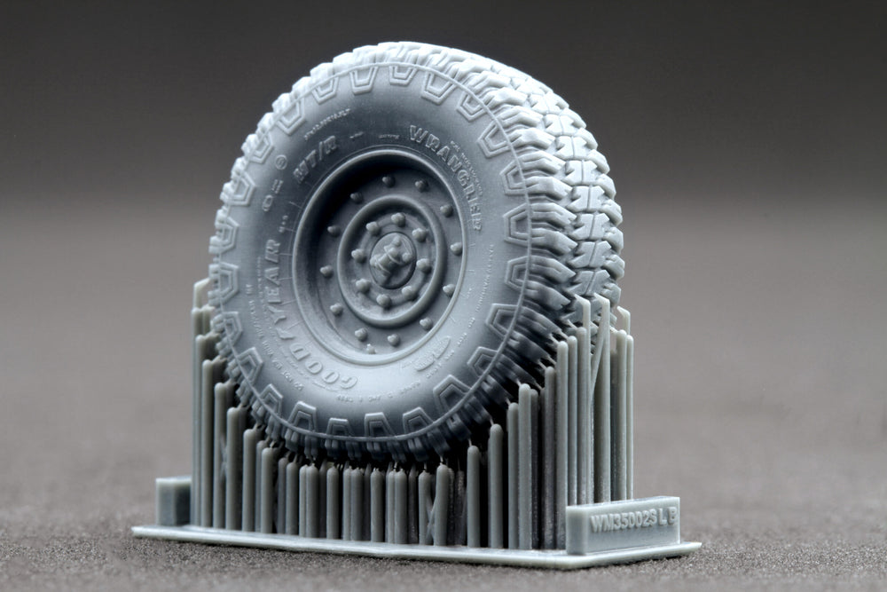 ScaleX HMMWV MT/R 12-bolt Weighted Wheel Set For ICM 1:35 Model Kits