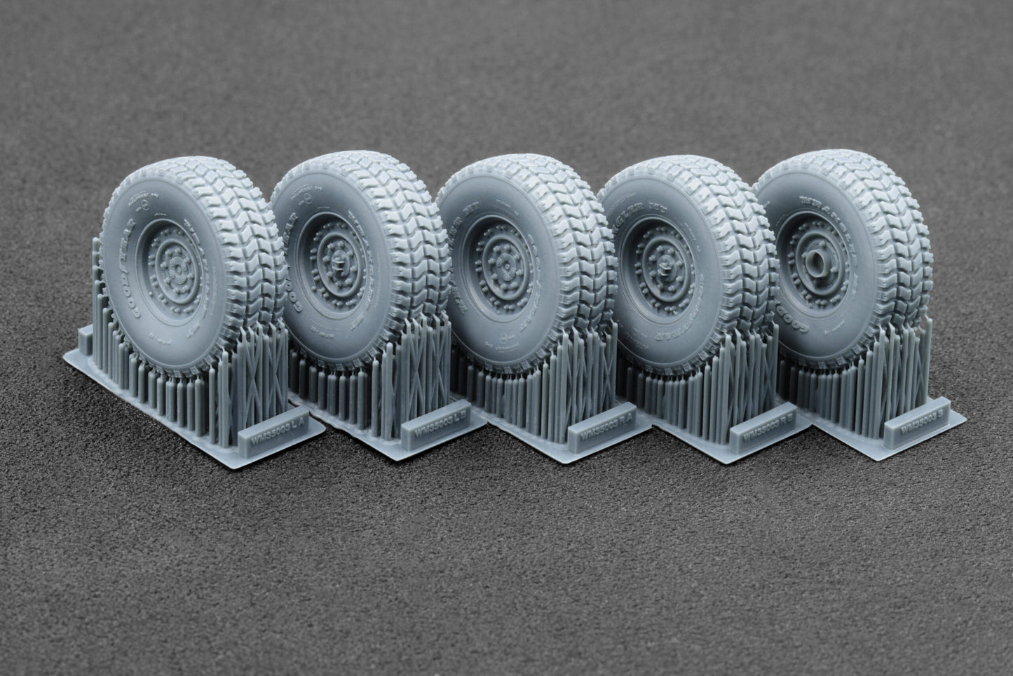 ScaleX HMMWV MT 24-bolt Ordinary Wheel Set For ICM Academy 1:35 Model Kits