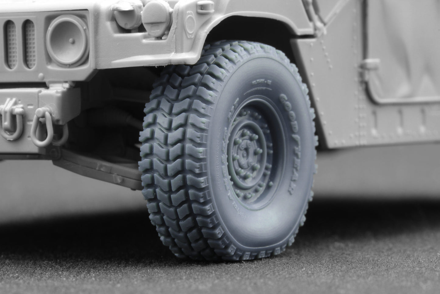 ScaleX HMMWV MT 24-bolt Weighted Wheel Set For ICM Academy 1:35 Model Kits