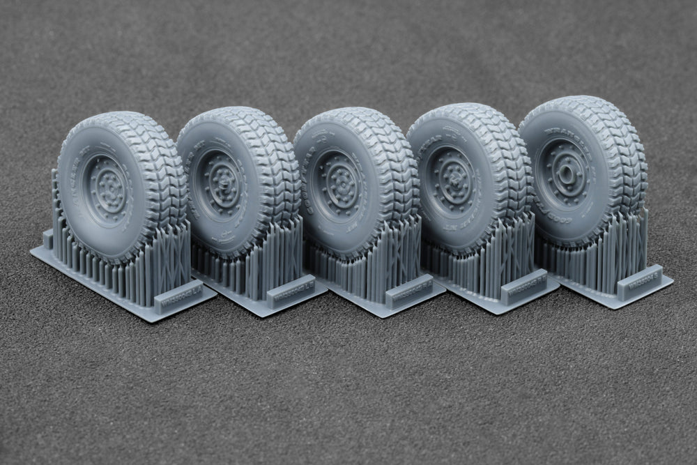 ScaleX HMMWV MT 12-bolt Weighted Wheel Set For ICM Academy 1:35 Model Kits