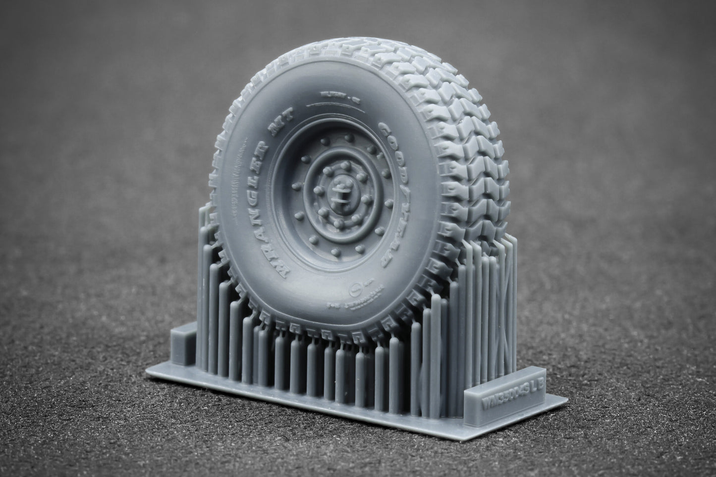ScaleX HMMWV MT 12-bolt Weighted Wheel Set For ICM Academy 1:35 Model Kits
