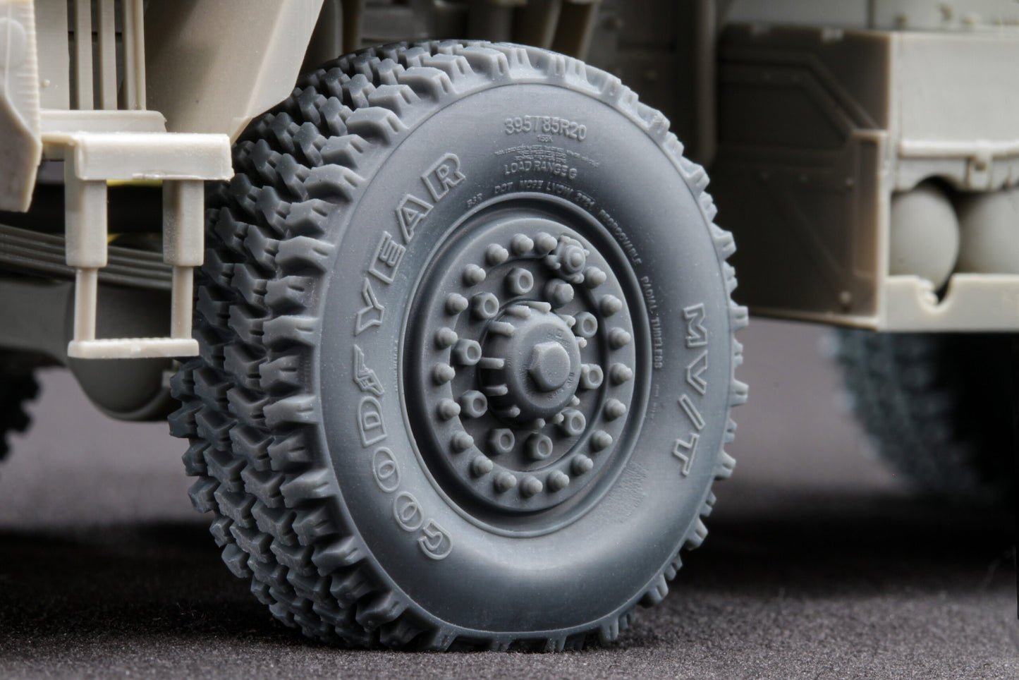 ScaleX HIMARS V1 Weighted Wheel Set For Trumpeter 1:35 Model Kits