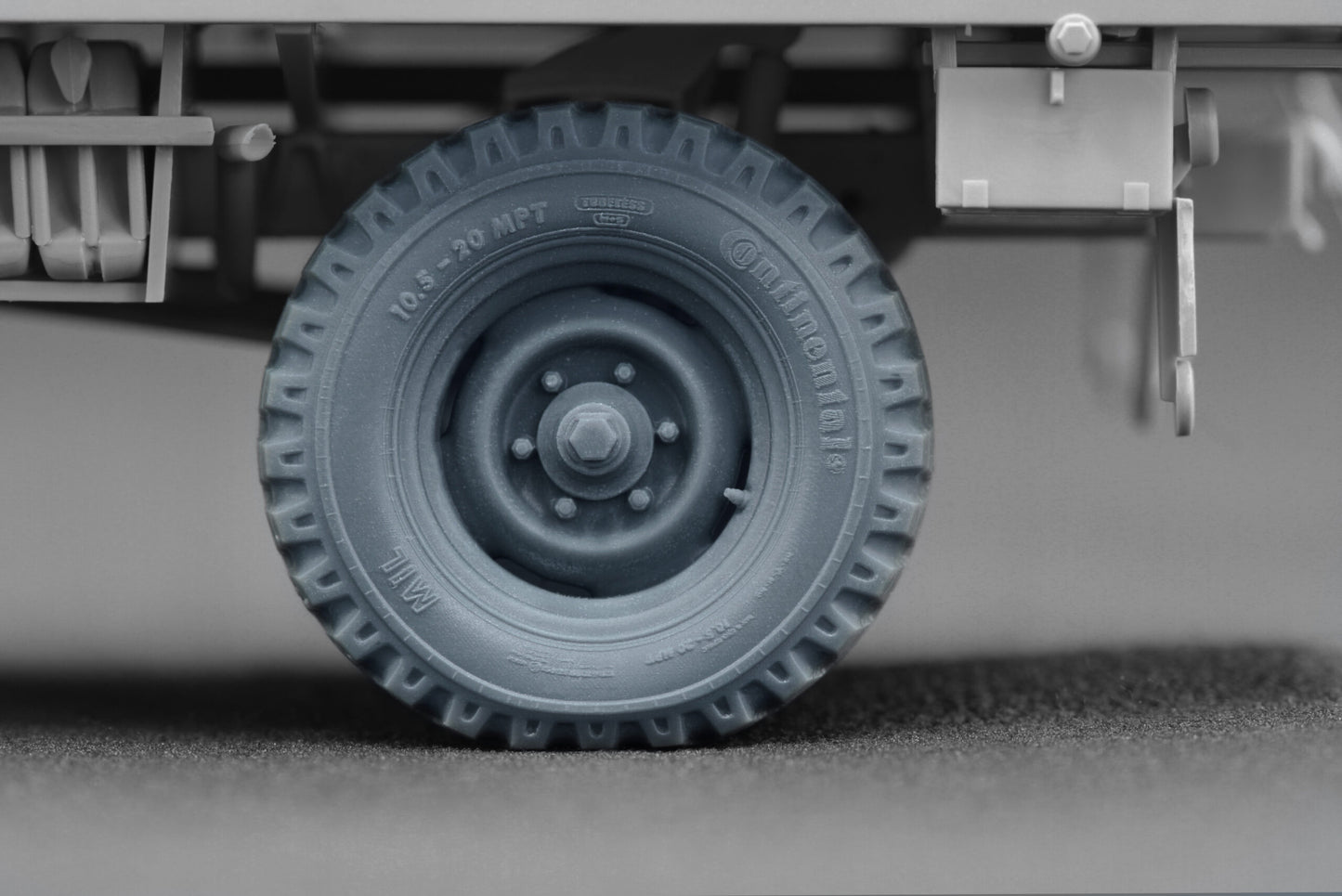 ScaleX Unimog 404 10.5-20 MPT Weighted Wheel Set For ICM, AK Revell 1:35 Model Kits