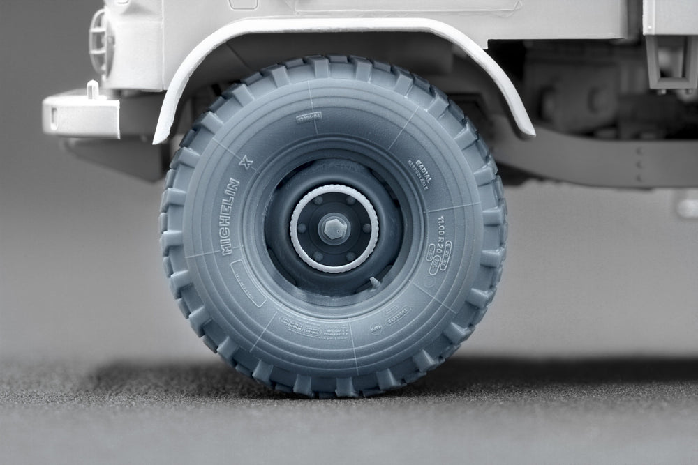 ScaleX Unimog 404 11.0R20 X v2 Ordinary Wheel Set For ICM, AK Revell 1:35 Model Kits