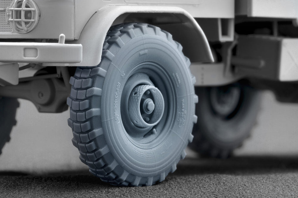 ScaleX Unimog 404 11.0R20 X v2 Ordinary Wheel Set For ICM, AK Revell 1:35 Model Kits