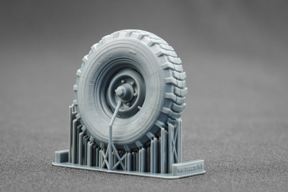 ScaleX Unimog 404 11.0R20 X v2 Weighted Wheel Set For ICM, AK Revell 1:35 Model Kits