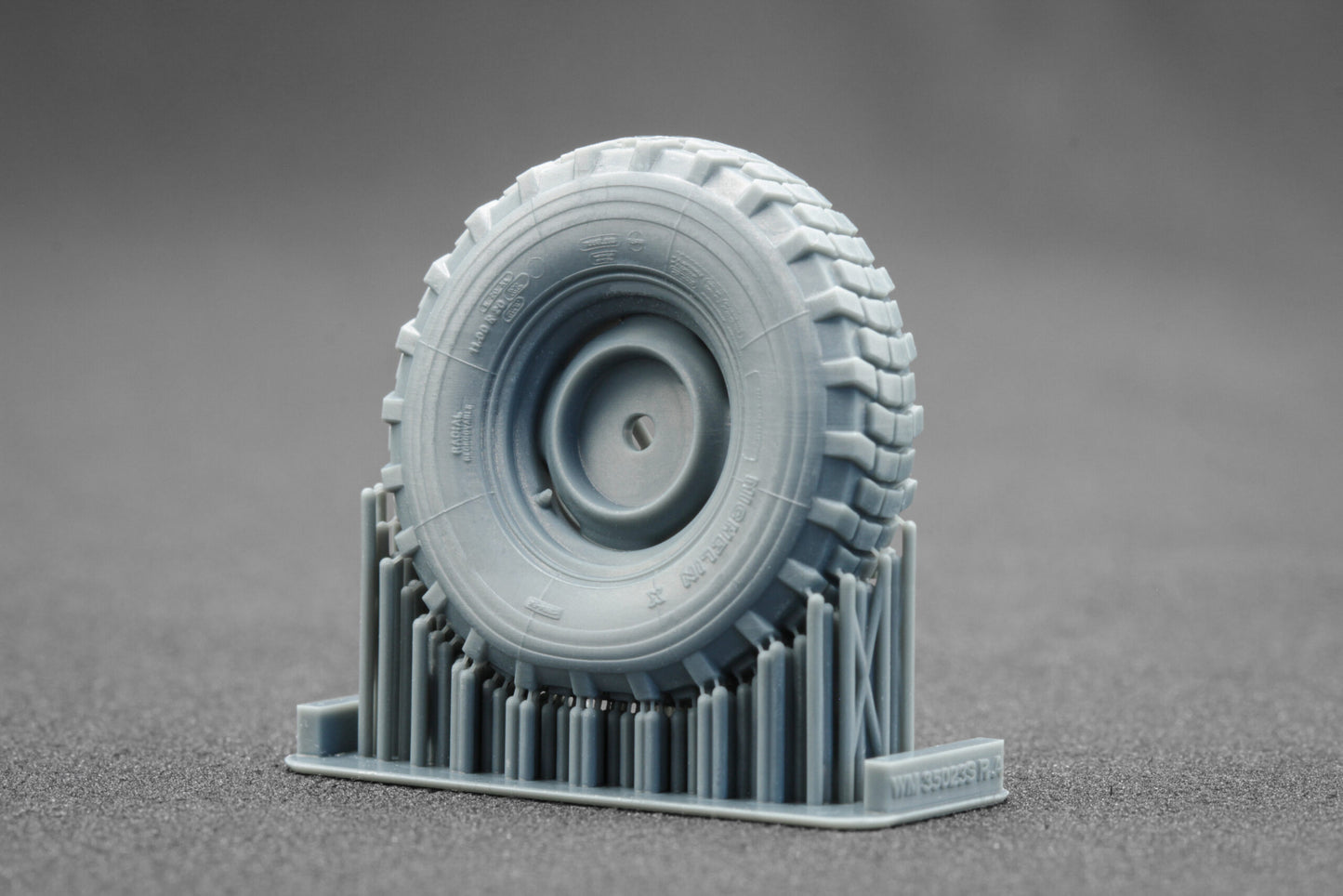 ScaleX Unimog 404 11.0R20 X v2 Weighted Wheel Set For ICM, AK Revell 1:35 Model Kits