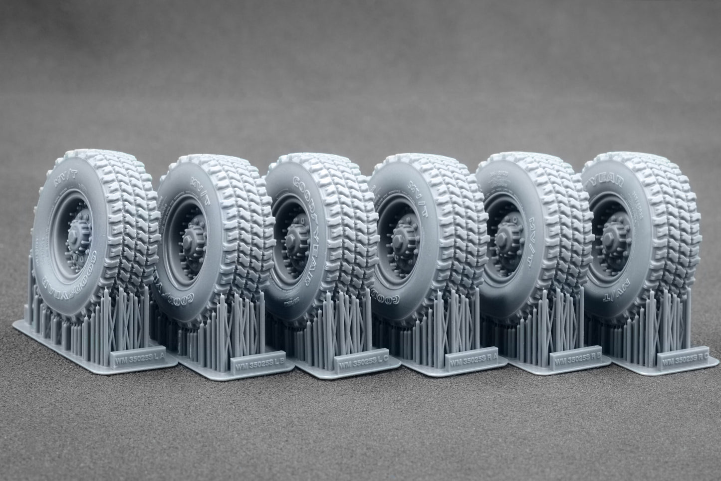 ScaleX HIMARS CTIS Weighted Wheel Set For Foreart 1:35 Model Kits