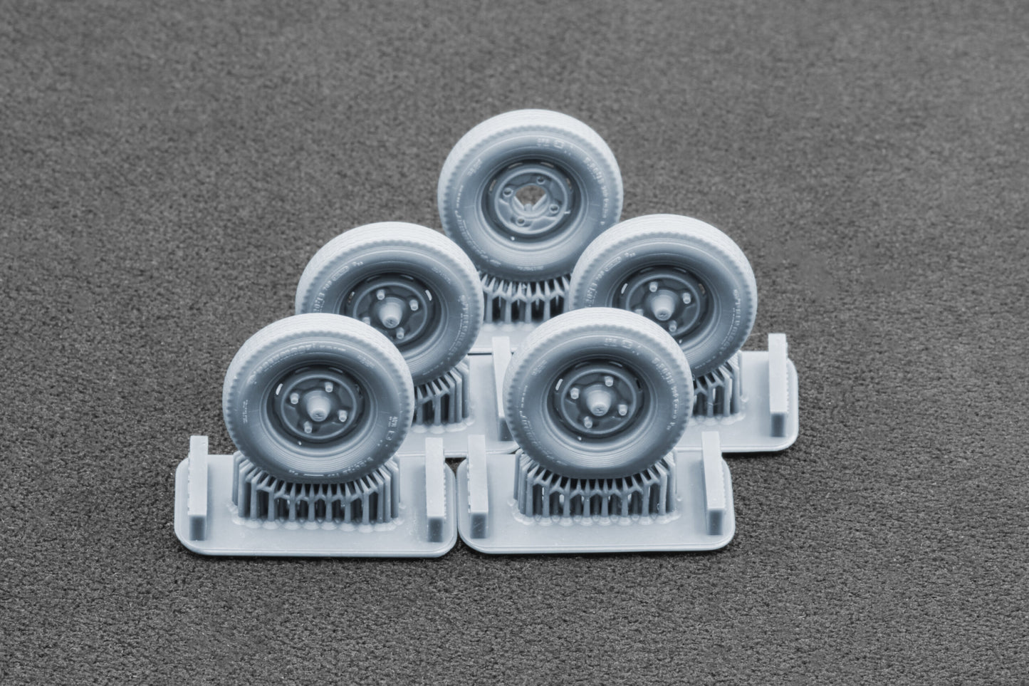 ScaleX Trabi 601 S Weighted Wheel Set For AK 1:35 Model Kits