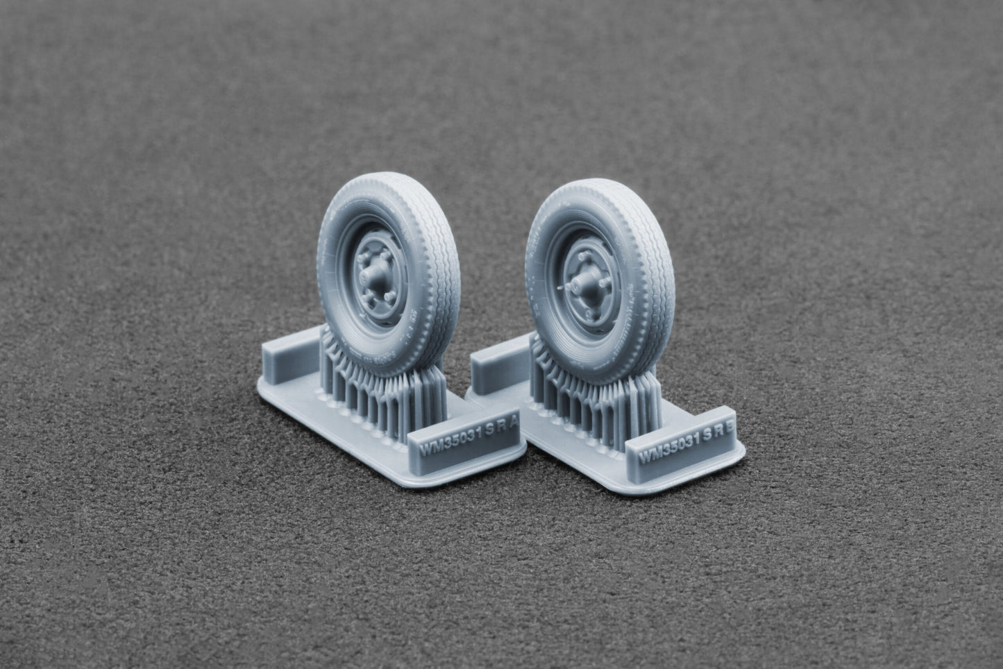 ScaleX Trabi 601 S Weighted Wheel Set For AK 1:35 Model Kits
