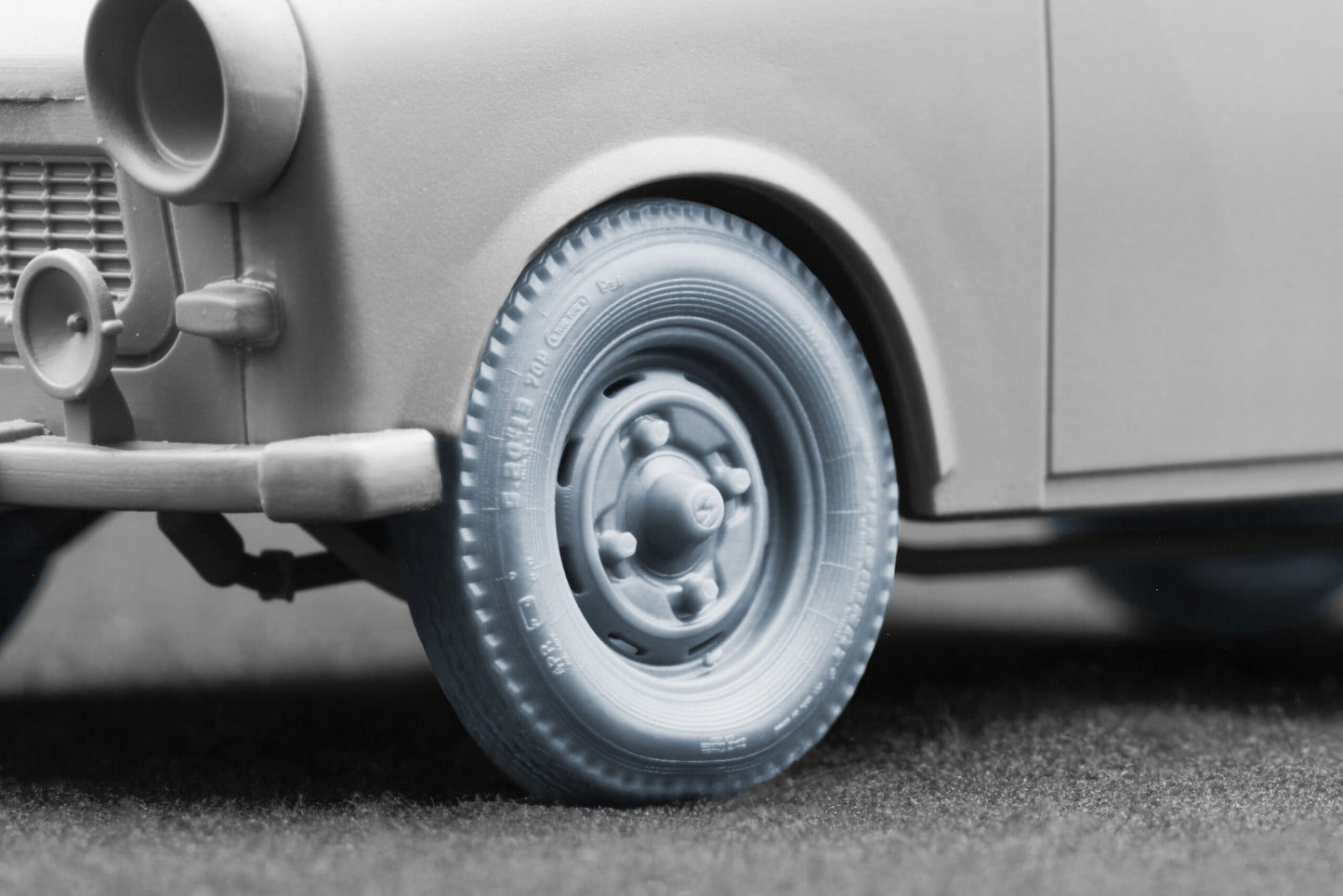 ScaleX Trabi 601 S Weighted Wheel Set For AK 1:35 Model Kits