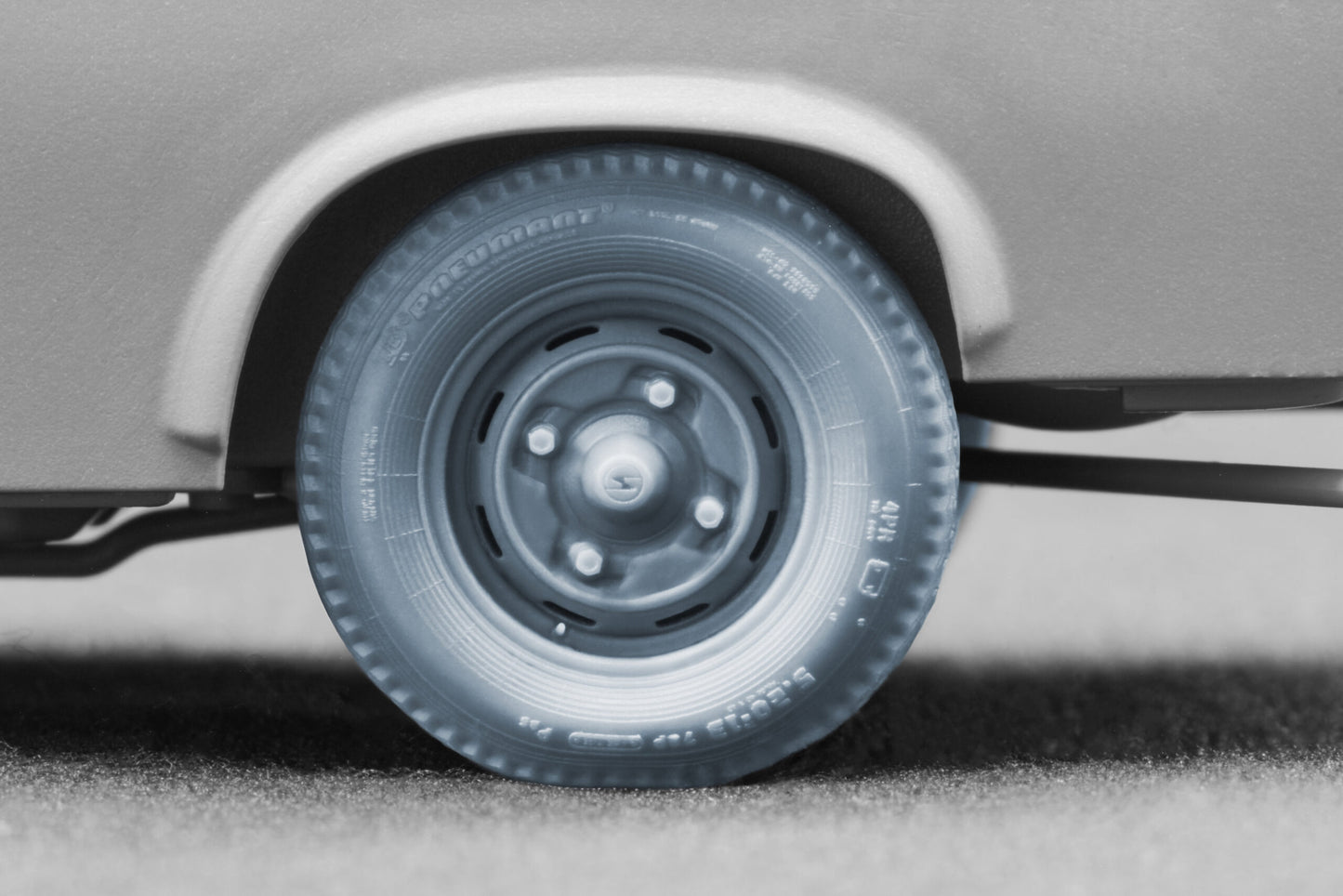 ScaleX Trabi 601 S Weighted Wheel Set For AK 1:35 Model Kits