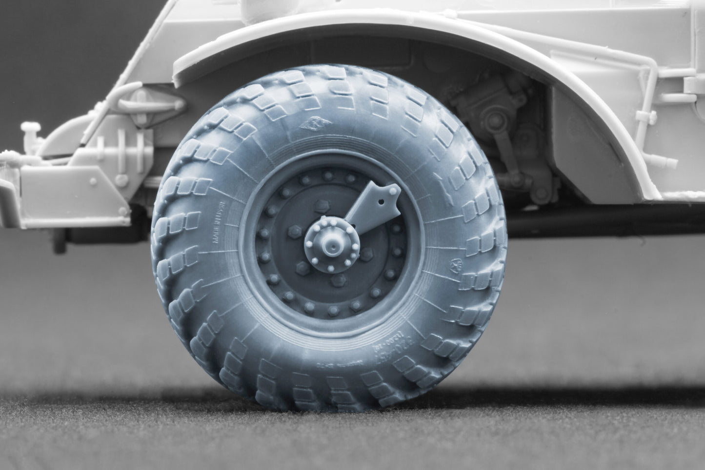 ScaleX BTR-152 Weighted Wheel Set For Trumpeter 1:35 Model Kits