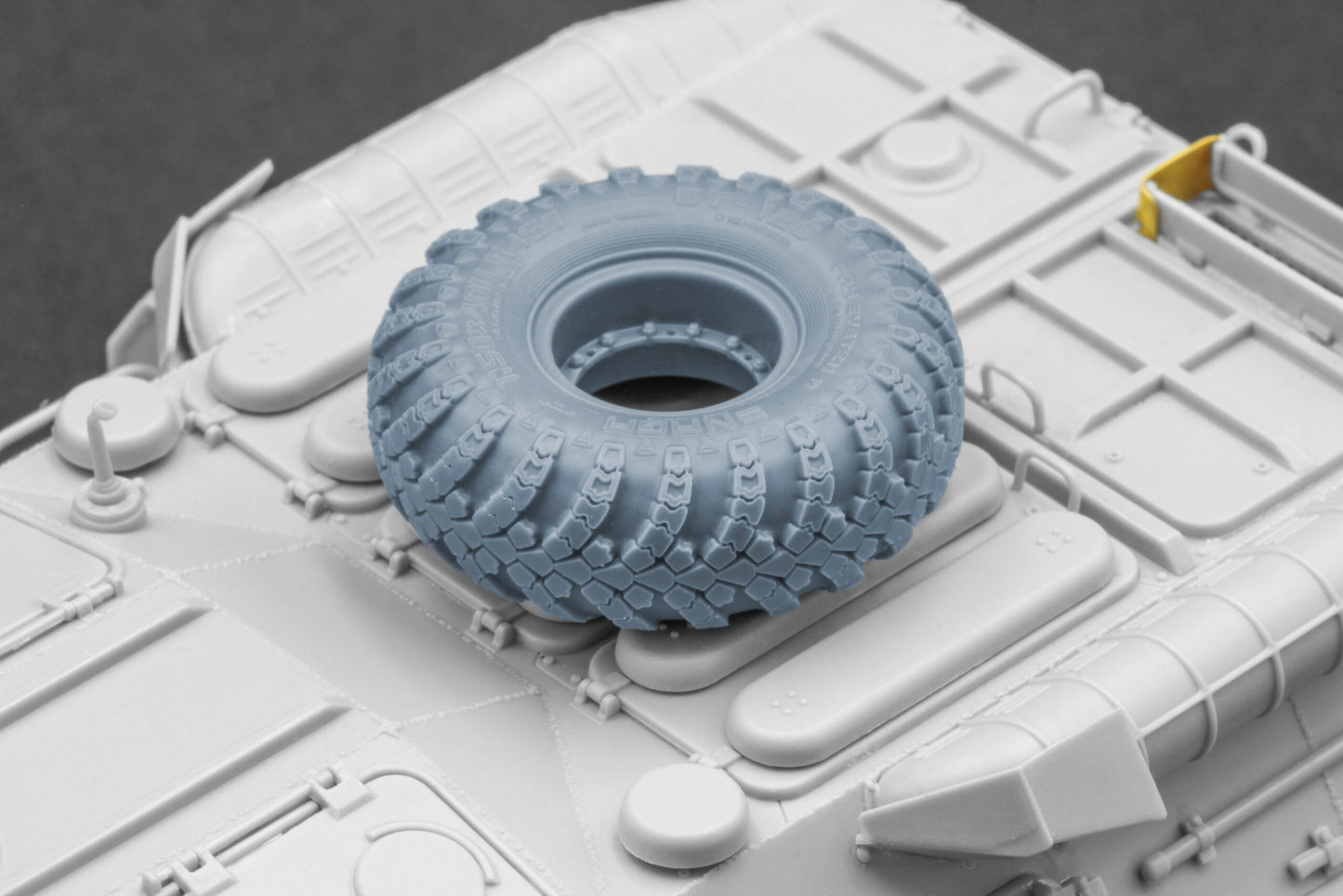 ScaleX BTR-80 APC Ordinary "DT-126 Snaga" Wheel Set For Trumpeter 1:35 Model Kits