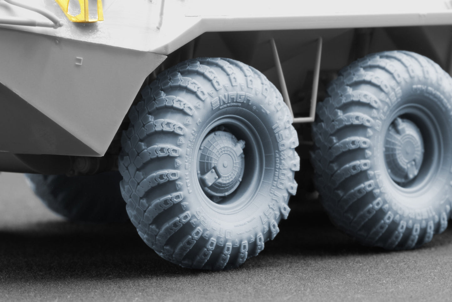ScaleX BTR-80 APC Ordinary "DT-126 Snaga" Wheel Set For Trumpeter 1:35 Model Kits