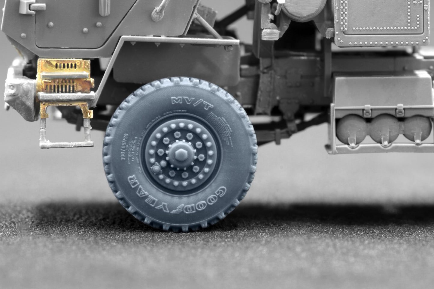 ScaleX HIMARS Ordinary Wheel Set For Meng Foreart 1:72 Model Kits