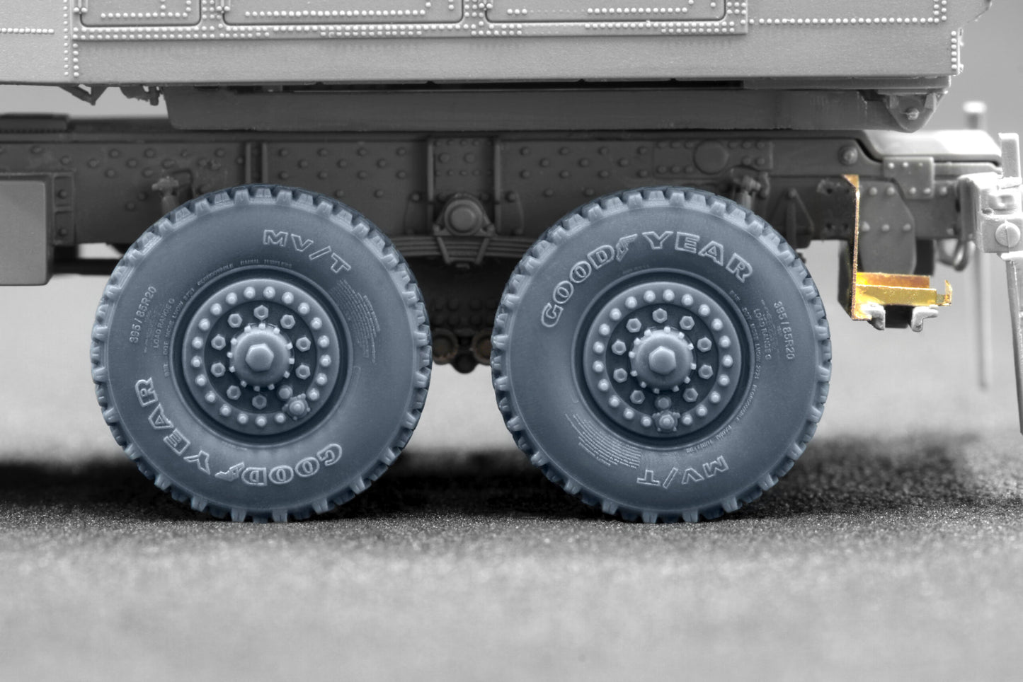 ScaleX HIMARS Weighted Wheel Set For Meng Foreart 1:72 Model Kits