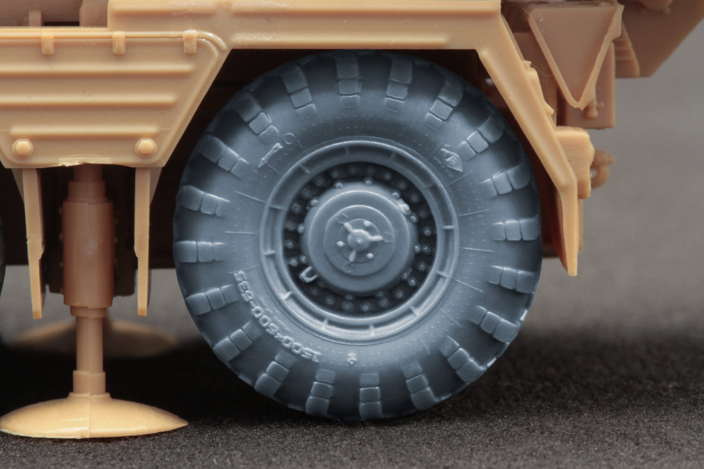 ScaleX MAZ 543/MAZ-7310 V-203 Ordinary Wheel Set For Hobby Boss Revell 1:72 Model Kits