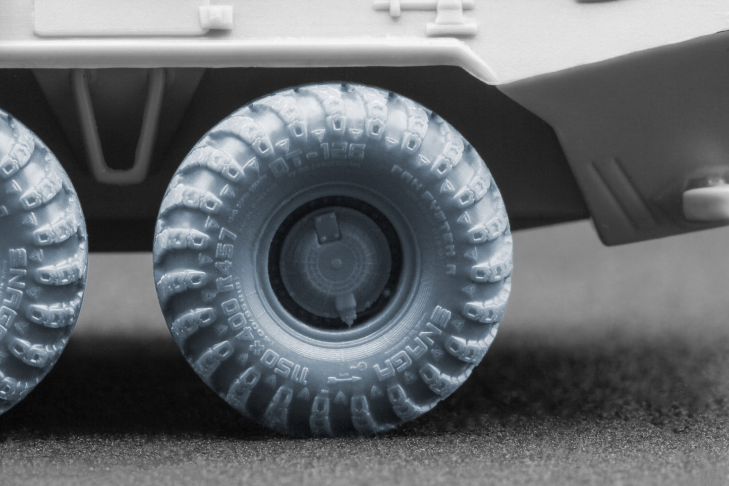 ScaleX BTR-80 APC "DT-126 Snaga" Ordinary Wheel Set For Trumpeter ACE 1:72 Model Kits