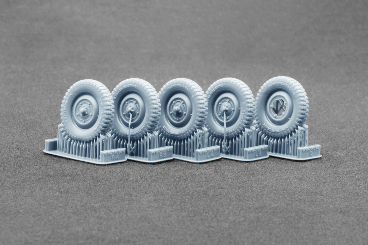 ScaleX Schwimmwagen Gelände v1 5.25-16 Weighted WheelSet 1:35 ModelKit WW-35014W