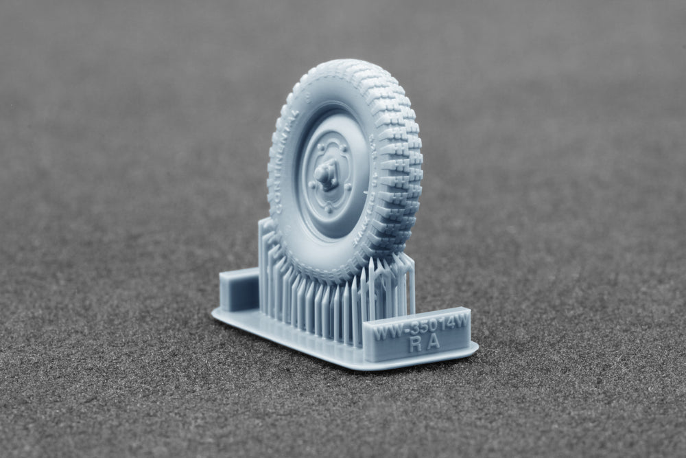 ScaleX Schwimmwagen Gelände v1 5.25-16 Weighted WheelSet 1:35 ModelKit WW-35014W