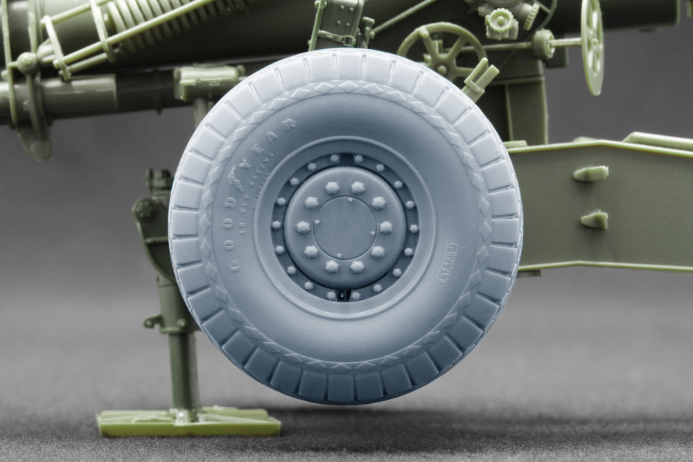 ScaleX M1/M114 Early WW2 Ordinary & Weighted Wheel Set 1:35 Model Kit WW-35018C