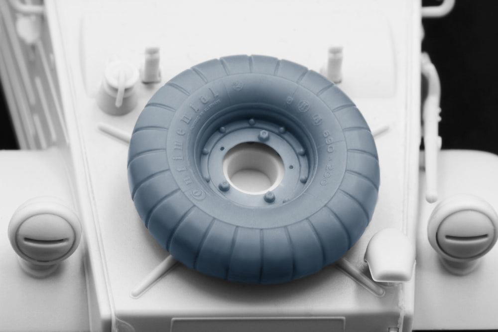 ScaleX Kubelwagen type 82 Balon 2 Weighted Wheel Set 1:35 Model Kits WW-35023W