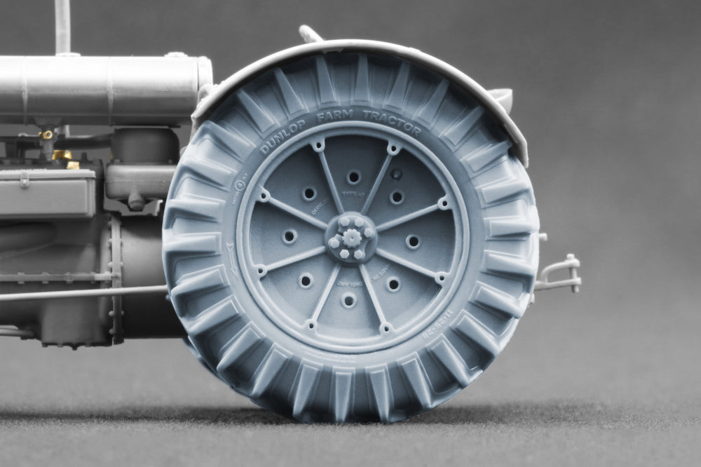 ScaleX Fordson N Tractor v1 Ordinary Wheel Set For Miniart 1:35 Model Kits