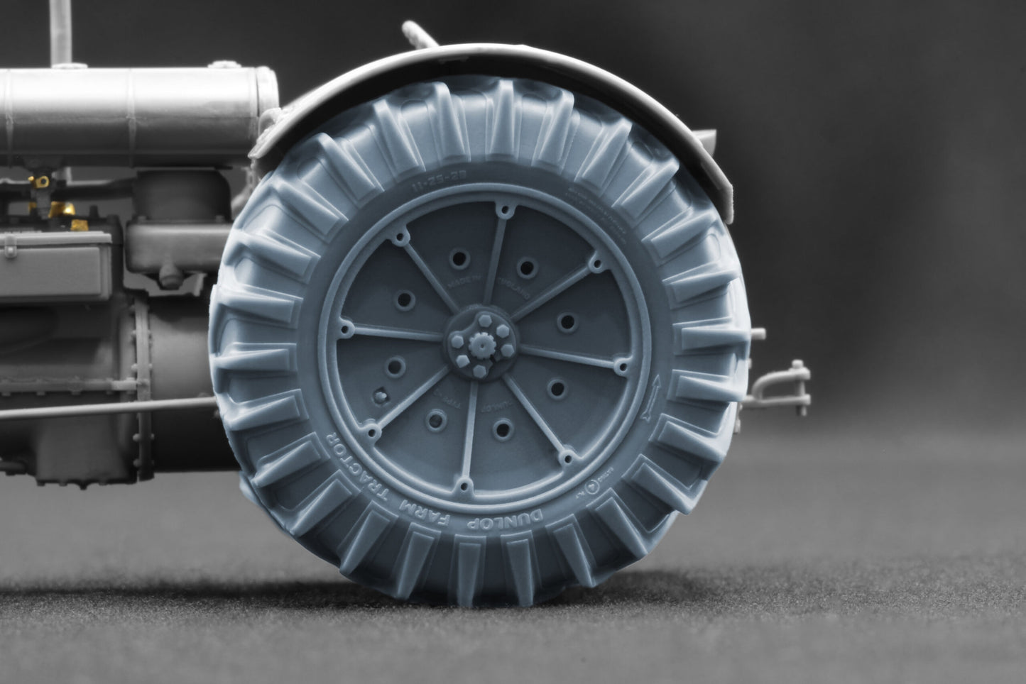 ScaleX Fordson N Tractor v1 Weighted Wheel Set For Miniart 1:35 Model Kits