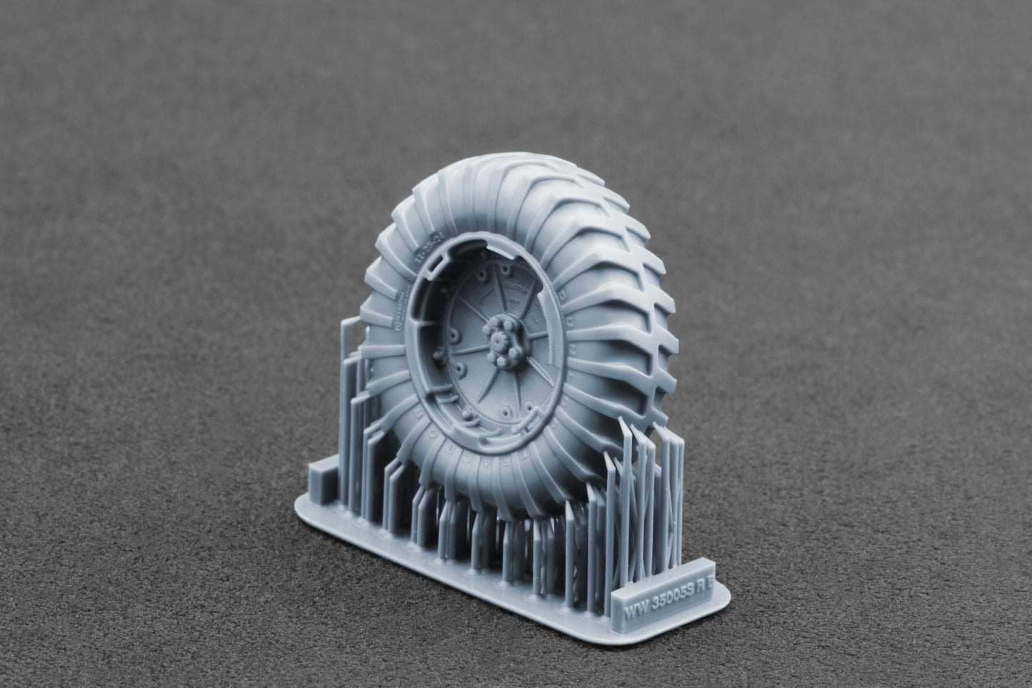 ScaleX Fordson N Tractor v2 Weighted Wheel Set For Miniart 1:35 Model Kits