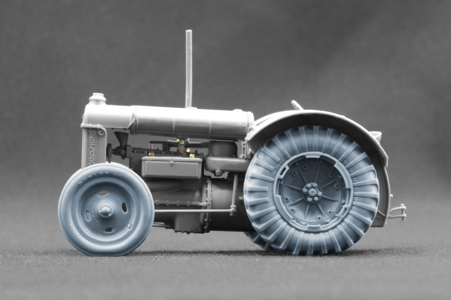 ScaleX Fordson N Tractor v2 Weighted Wheel Set For Miniart 1:35 Model Kits