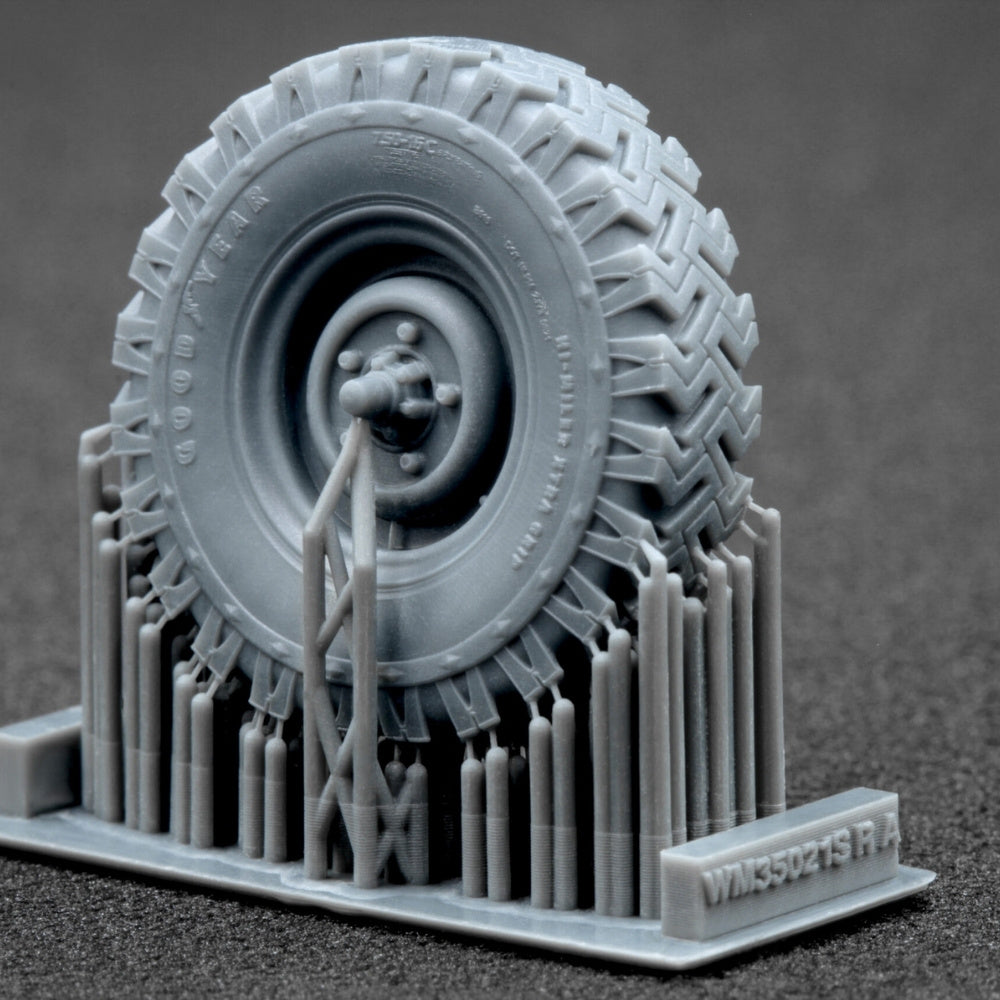 ScaleX L Rover 88 7.5 Big Sagged Wheel Set for AK 1:35 Model Kits