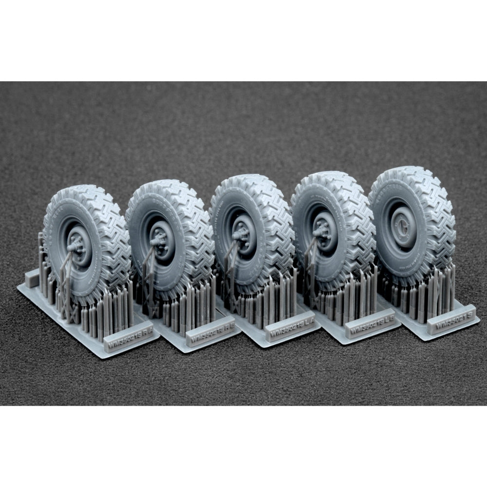 ScaleX L Rover 88 7.5 Big Sagged Wheel Set for AK 1:35 Model Kits