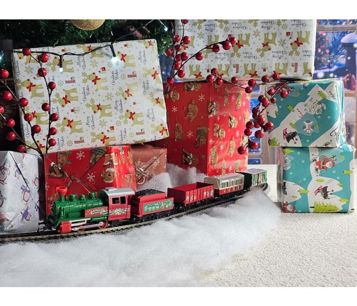 Piko Christmas Train Set XMAS01 HO Gauge