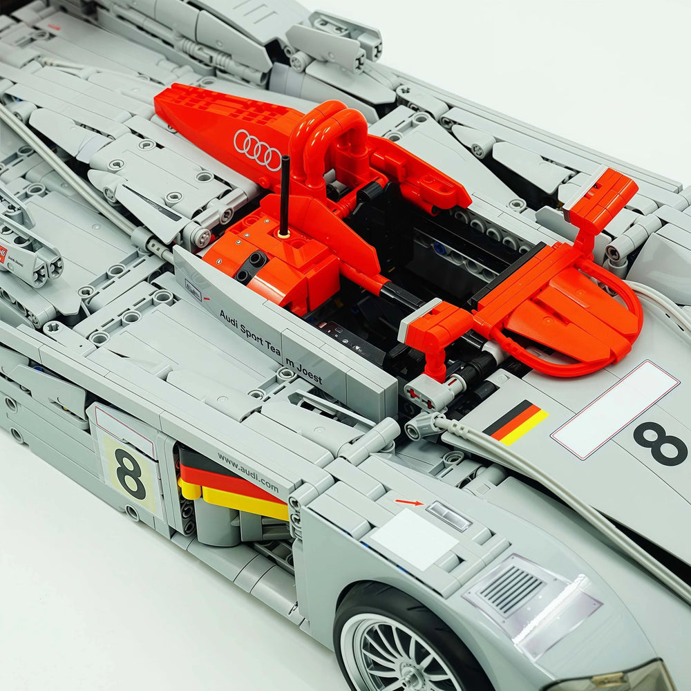 Bole Brick Audi R8 LMP NO.8 1:10 Brick Model 2426pcs