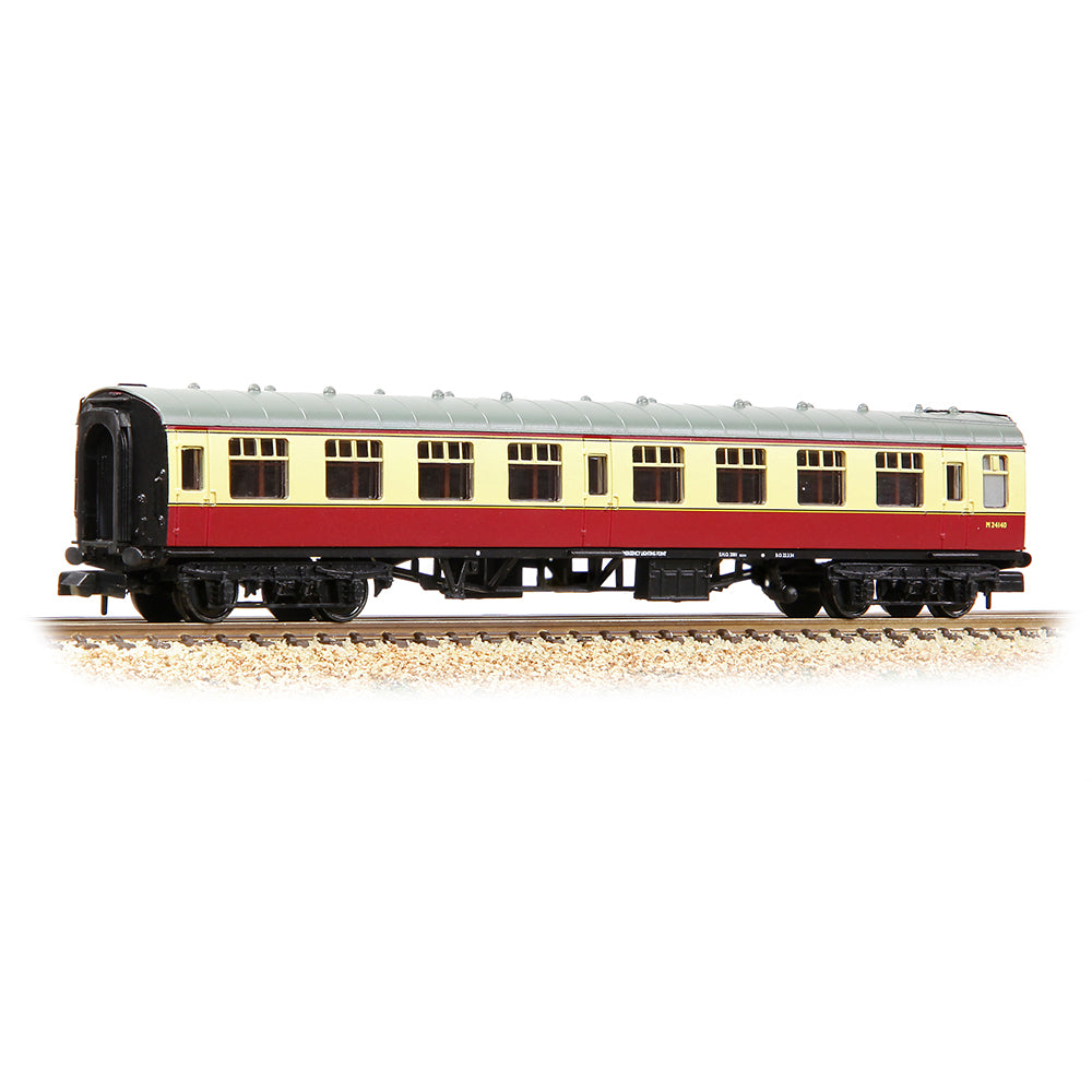Graham Farish 374-060F BR Mk1 SK Second Corridor BR Crimson & Cream N Gauge