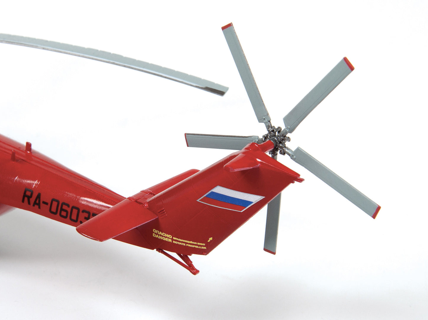 Zvezda 7054 Russian Heavy Helicopter MI-26 "HALO" 1:144 Model Kit