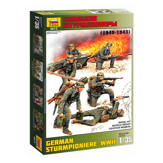 Zvezda German Sturmpioniere WWII 1:35 Plastic Figures Model Kit 3613